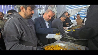 زیارة السفیر الایرانی فی العراق قبر ابو مهدی المهندس