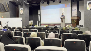 ورشة تدریبیة بعنوان المکوث فی العالم الافتراضی